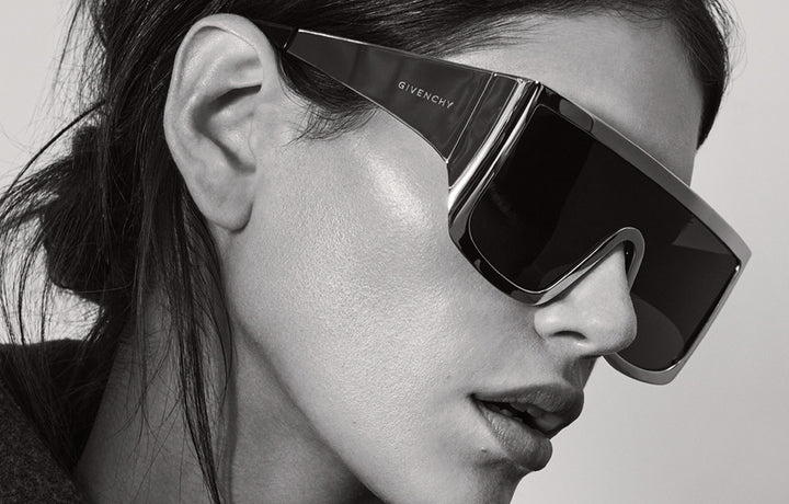 GIVENCHY