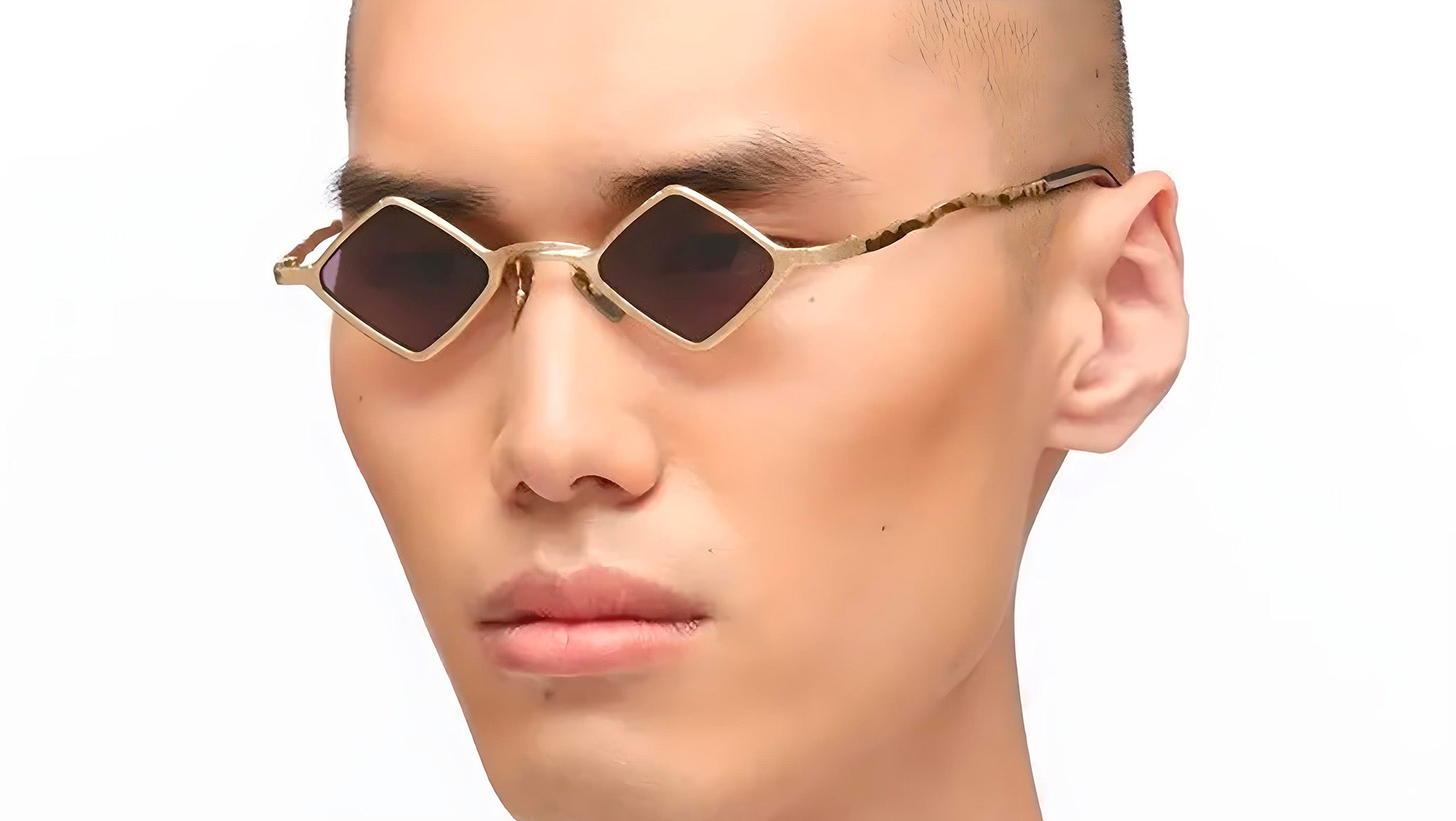 8057509368379_7.jpg