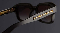 5056322135192_7.jpg